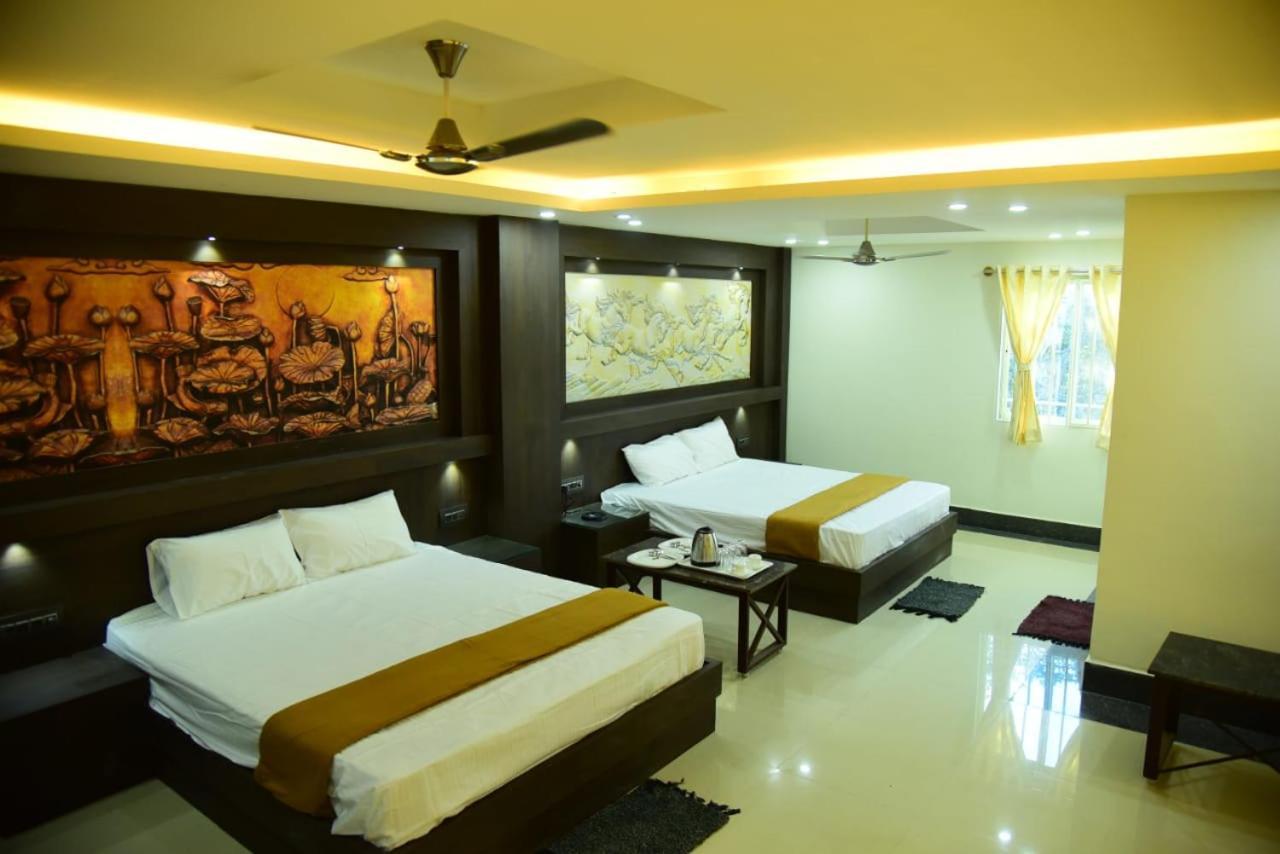 Vaishnavi Residency Tiptur 호텔 Tarikere 외부 사진